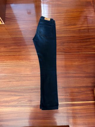 Vaquero mujer marca ACNE
