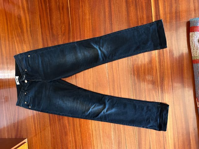 Vaquero mujer marca ACNE