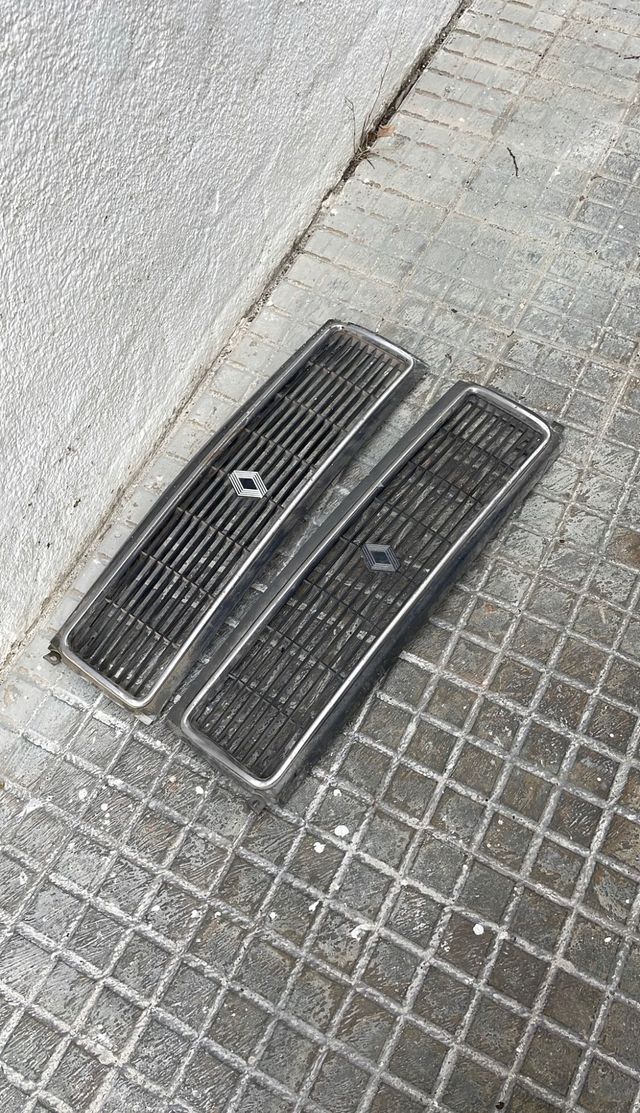 Parrillas Renault 12