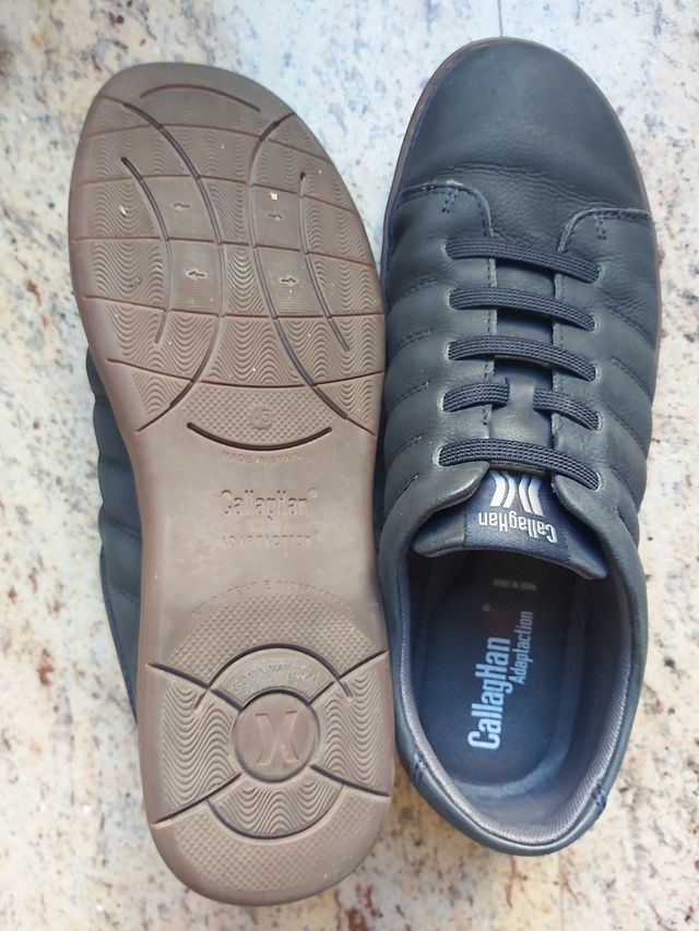 Zapatero CallagHan talla 45 azul marino