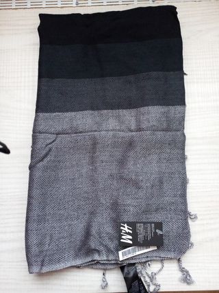 Levita de piel negra talla M