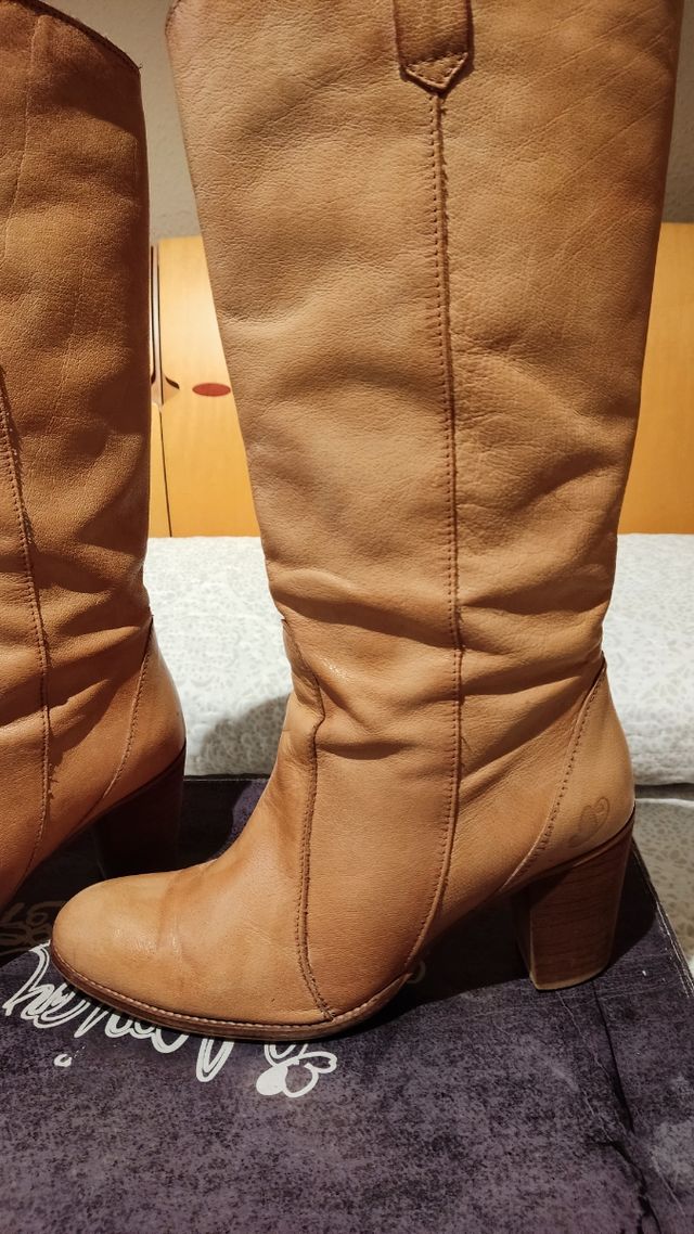 felmini botas altas de piel