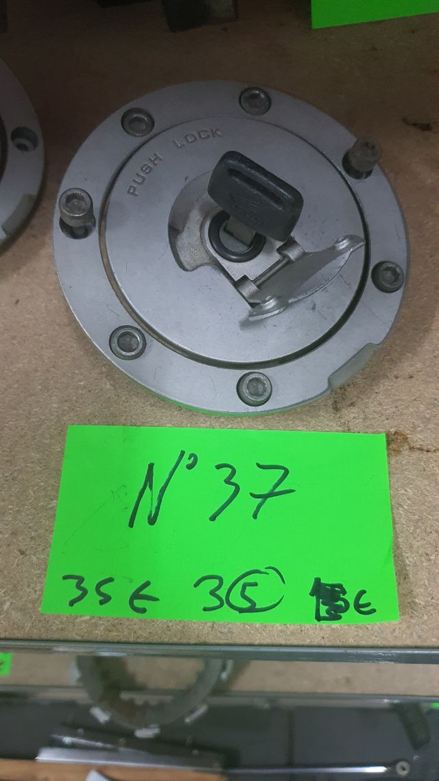 tapón gasolina ORIGINAL Honda nsr 125 jc22