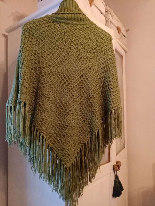 Poncho Impecable Verde Talla Única