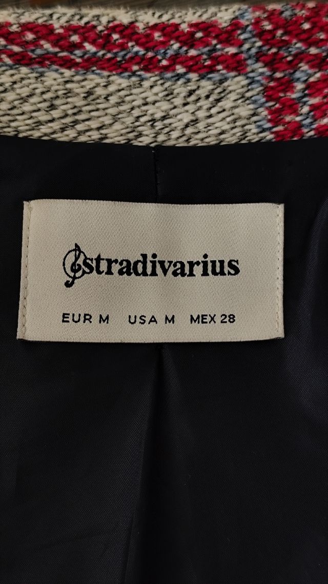 Abrigo Stradivarius. Chaquetón. Parka. Anorak.