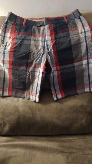 Bermudas Adolfo Domínguez