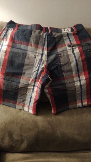 Bermudas Adolfo Domínguez