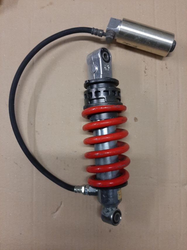 Ammortizzatore posteriore SHOWA