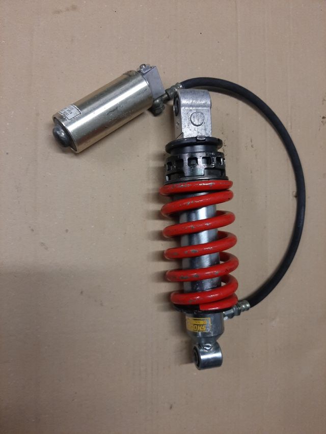 Ammortizzatore posteriore SHOWA