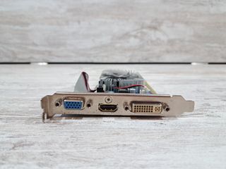 Nvidia GT 620 1GB DDR3 (GigaByte)
