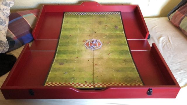 Maleta Campo Blood Bowl hecha a mano