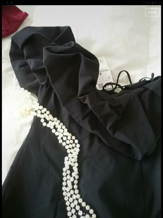 Vestido de Stradivarius con etiqueta 