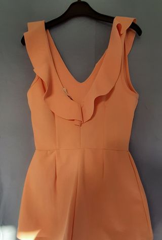 Mono chica color salmon