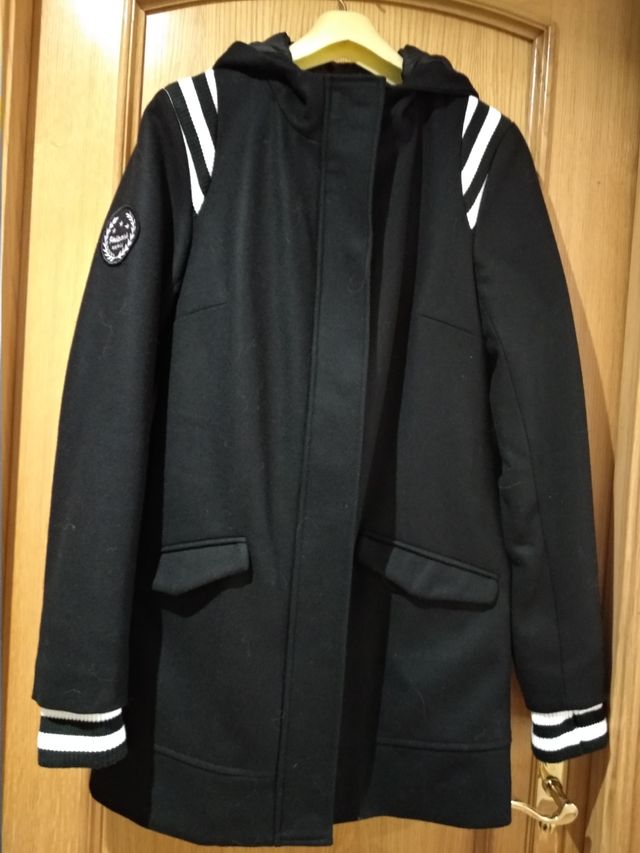 chaquetón con capucha