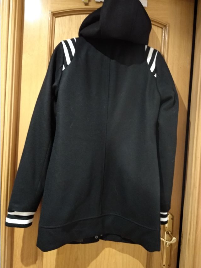 chaquetón con capucha