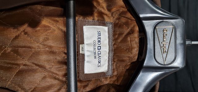 Chaquetón piel auténtica. Mujer.