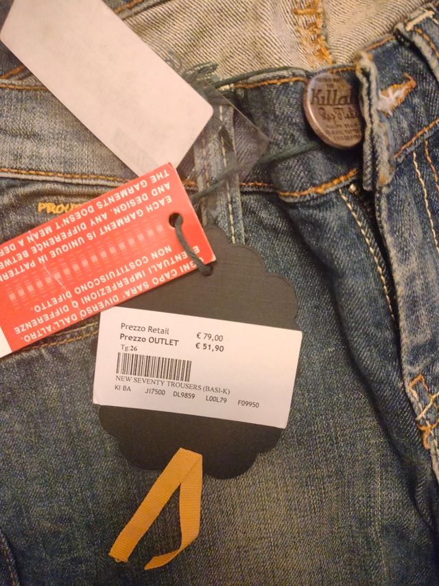 Vaqueros campana con etiqueta