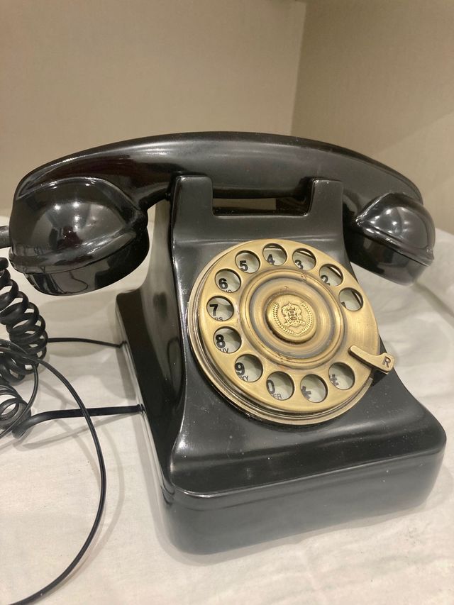 Teléfono antiguo