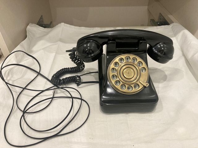 Teléfono antiguo