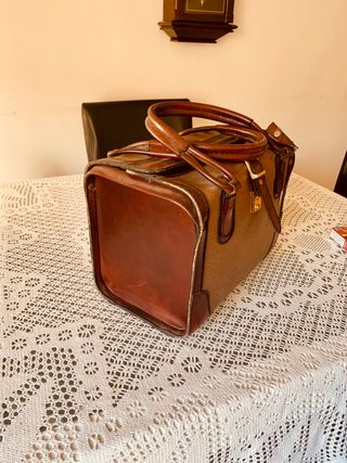 Maletin médico vintage