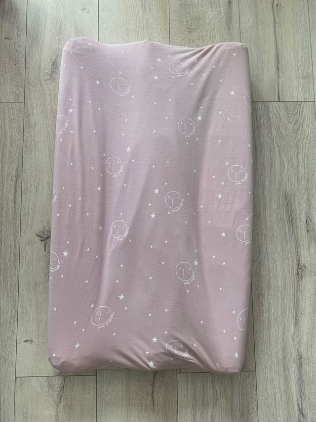 Funda y colchoneta de cambiador.