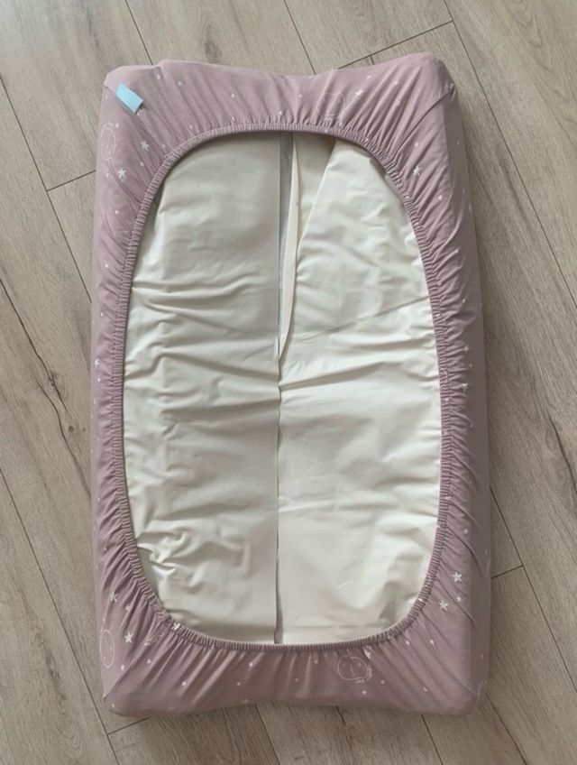 Funda y colchoneta de cambiador.