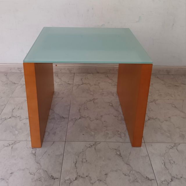 Mesa rinconera salón