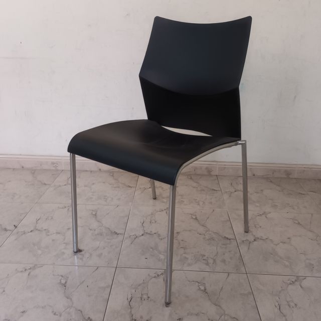 Silla de plástico