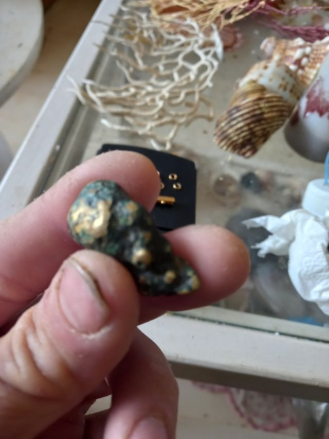 pepita de bronce, no es oro