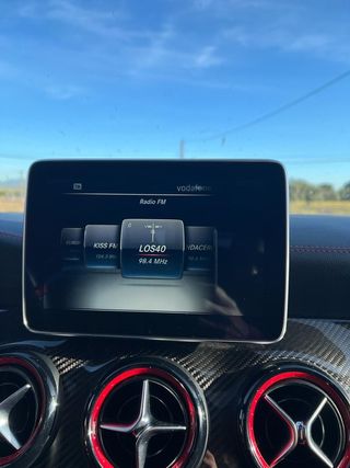 Pantalla mercedes CLA