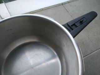 cazuela.Olla expres WMF perfect,sin tapa.no induc