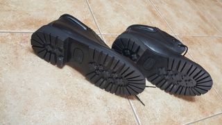 Botas SIN ESTRENAR nuevas de trabajo n° 42