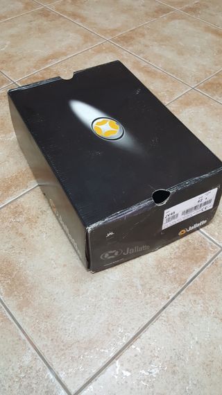 Botas SIN ESTRENAR nuevas de trabajo n° 42