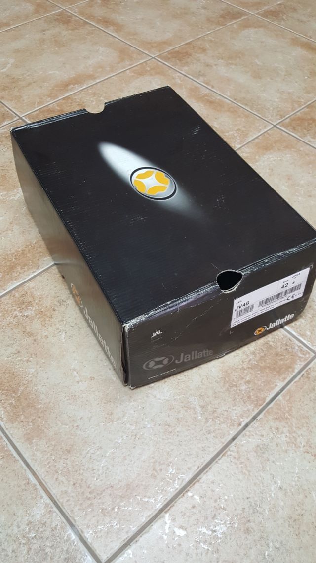 Botas SIN ESTRENAR nuevas de trabajo n° 42