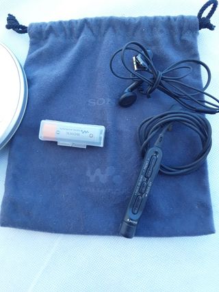 Walkman Sony ATRAC/MP3 AM/FM/Clima d-nf600