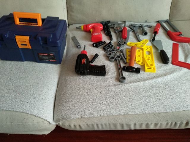 Caja herramientas juguete