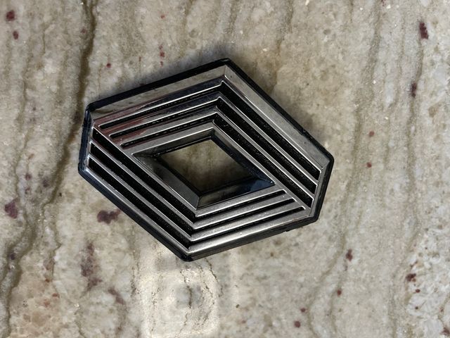 Emblema original rombo renault metálico