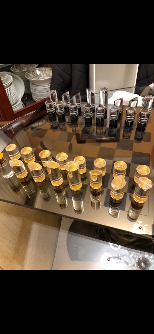 Ajedrez de cristal y metraquilato