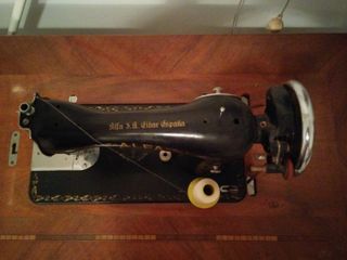 Máquina de coser ALFA