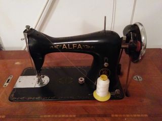Máquina de coser ALFA