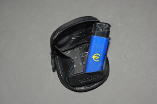 MONEDERO CON CREMALLERA DAKOTA
