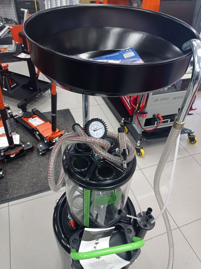 RECOGEDOR DE ACEITE 90L CON SISTEMA DE ASPIRACIÓN