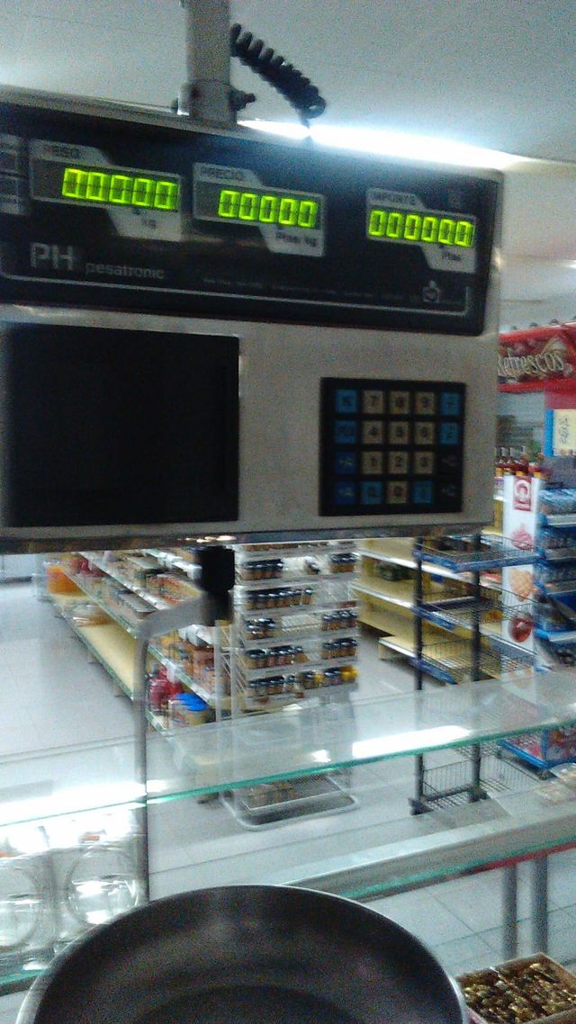 Báscula electrónica suspendida