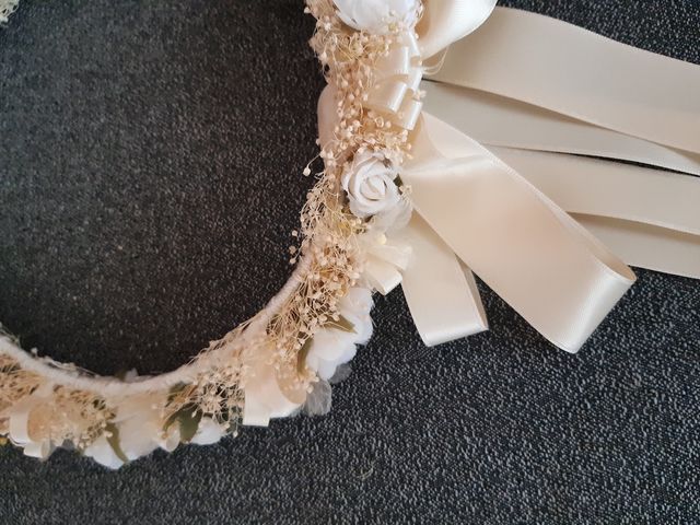 Corona flores comunión.