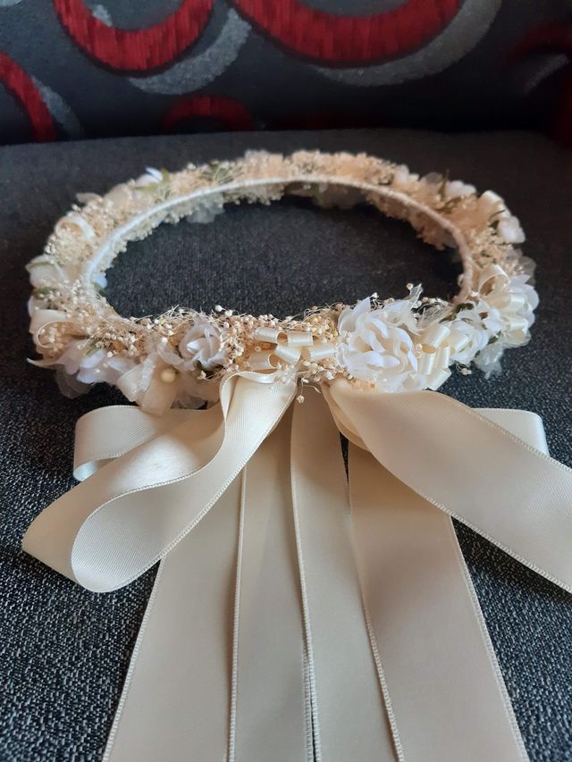 Corona flores comunión.