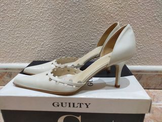 Zapatos piel blancos tacón aguja 