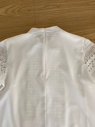 Sin estrenar. Blusa blanca de encaje