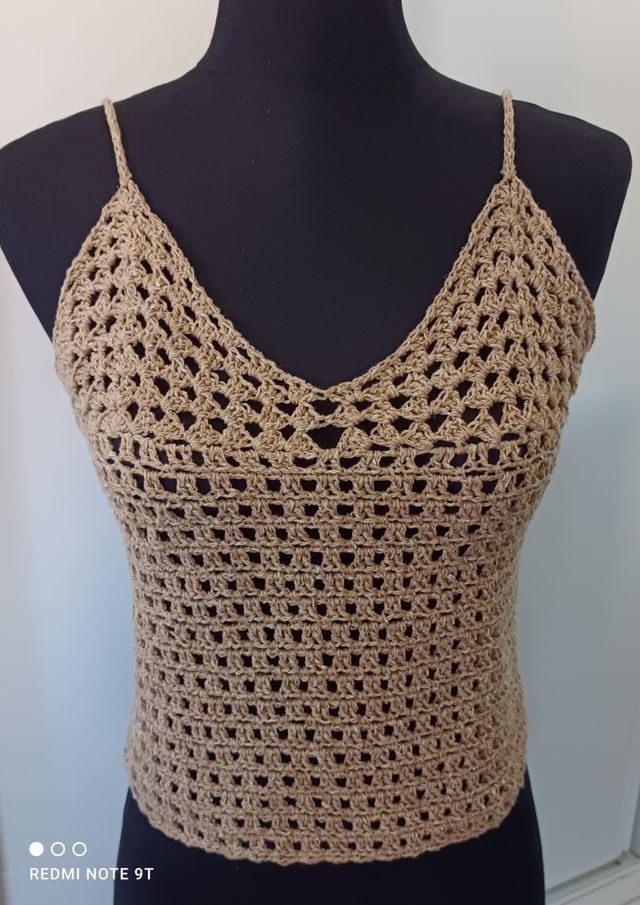 Top beige handmade (3×2)