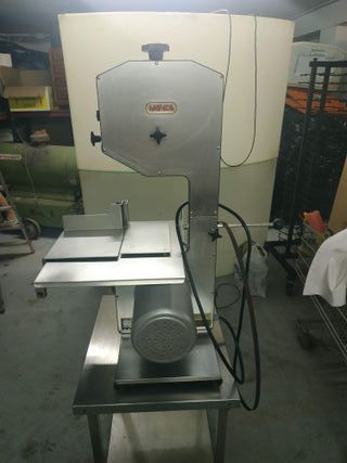 Sierra de cinta Mainca con chasis indeformable