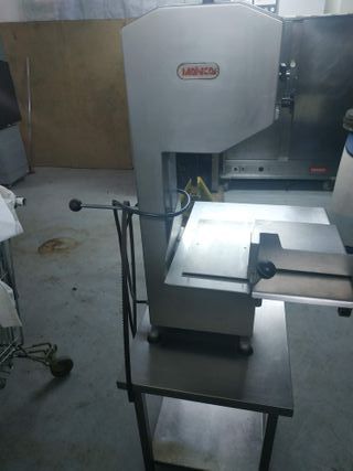 Sierra de cinta Mainca con chasis indeformable